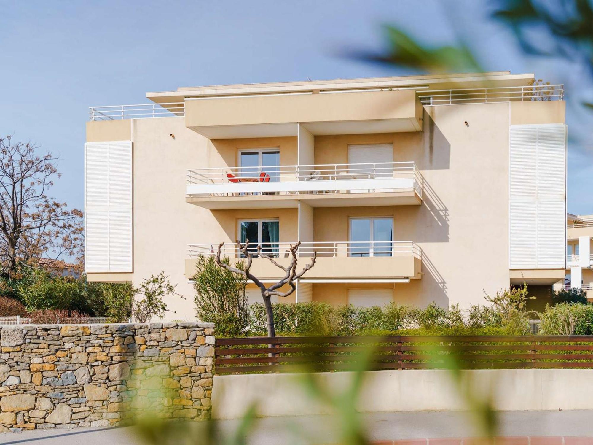 Appartement T3 A 300m De La Plage, Balcons, Parking, Proche Commerces, Narbonne-plage - Fr-1-409-169 Narbonne